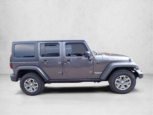 Used 2014 Jeep Wrangler Unlimited Rubicon w/ Connectivity Group AWD/4WD image 4