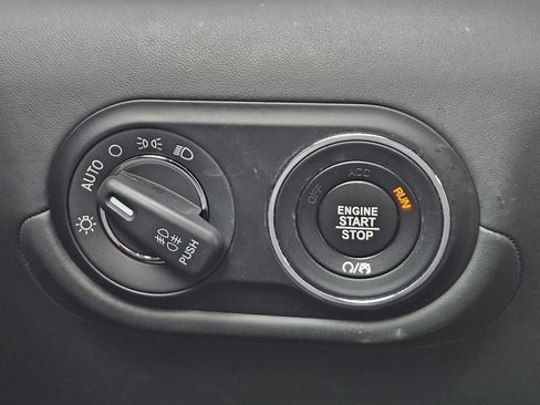 Used 2022 Maserati Levante GT image 21