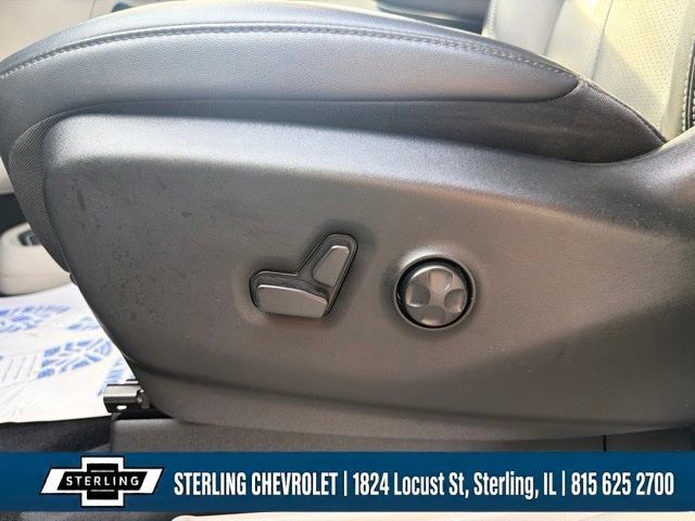 Used 2024 Chrysler Pacifica Touring-L FWD image 28