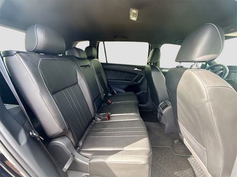 Used 2022 Volkswagen Tiguan SE R-Line image 30