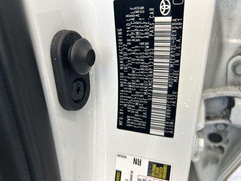 Used 2022 Toyota Corolla SE image 31