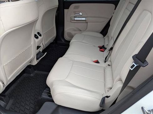 Used 2026 Mercedes-Benz GLB 250 image 13