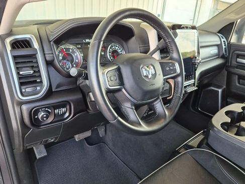 Used 2024 RAM 2500 Laramie AWD/4WD image 10