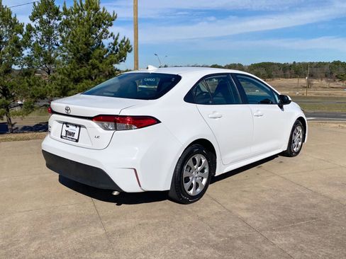 Used 2024 Toyota Corolla LE image 6