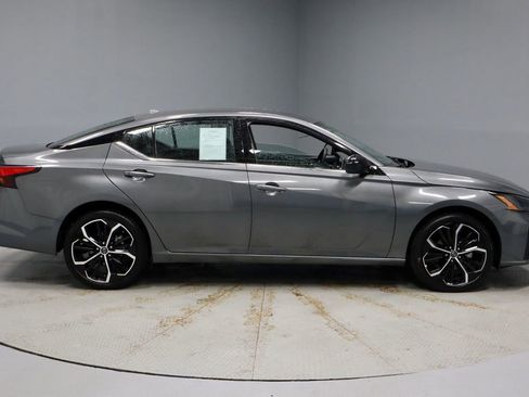 Certified 2025 Nissan Altima 2.5 SR AWD/4WD image 5