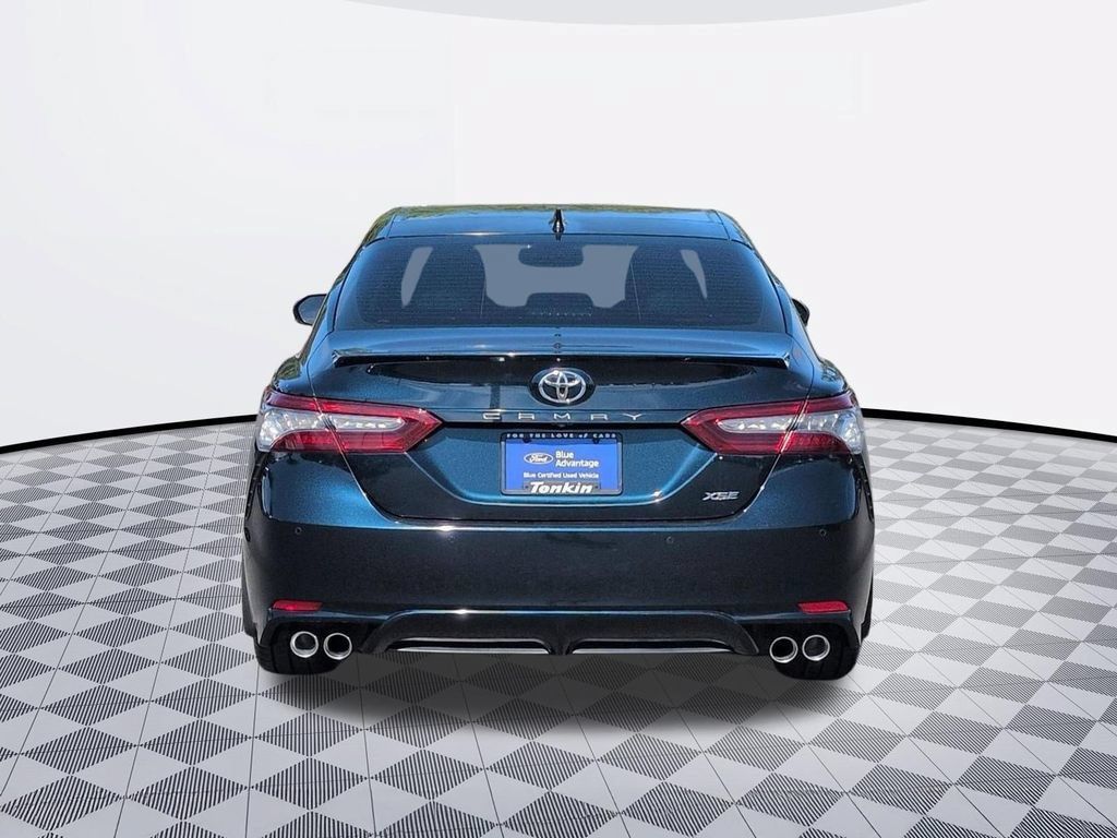 Used 2018 Toyota Camry XSE FWD image 4