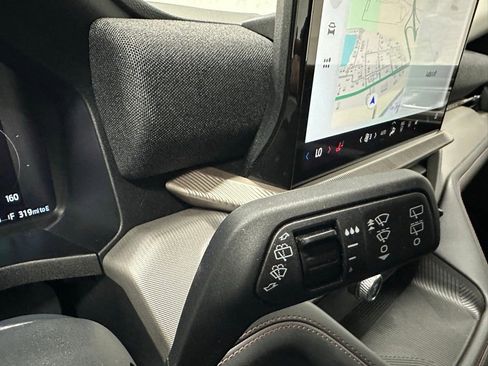 Used 2025 Ford Explorer Active image 22