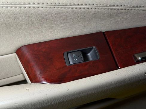 Used 2010 Lexus LS 460 RWD image 32