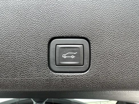 Certified 2025 Cadillac XT6 Premium Luxury w/ Platinum Package AWD/4WD image 62
