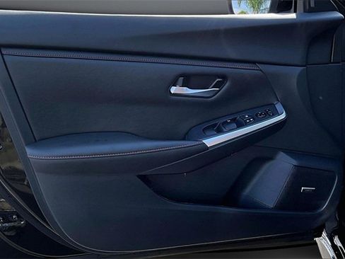 Certified 2025 Nissan Sentra SR w/ SR Premium Package image 19