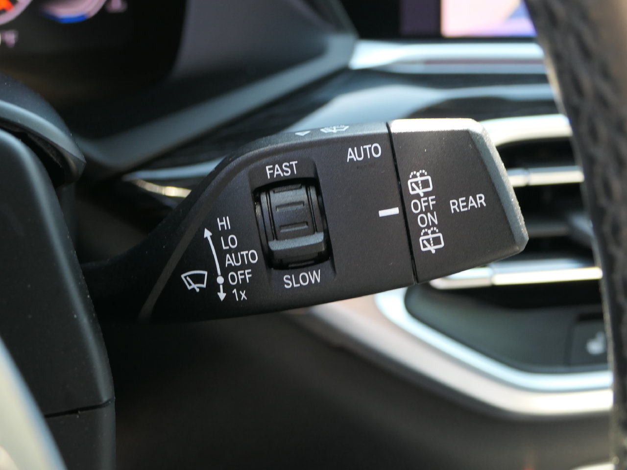 Used 2019 BMW X7 xDrive40i w/ Premium Package AWD/4WD image 16