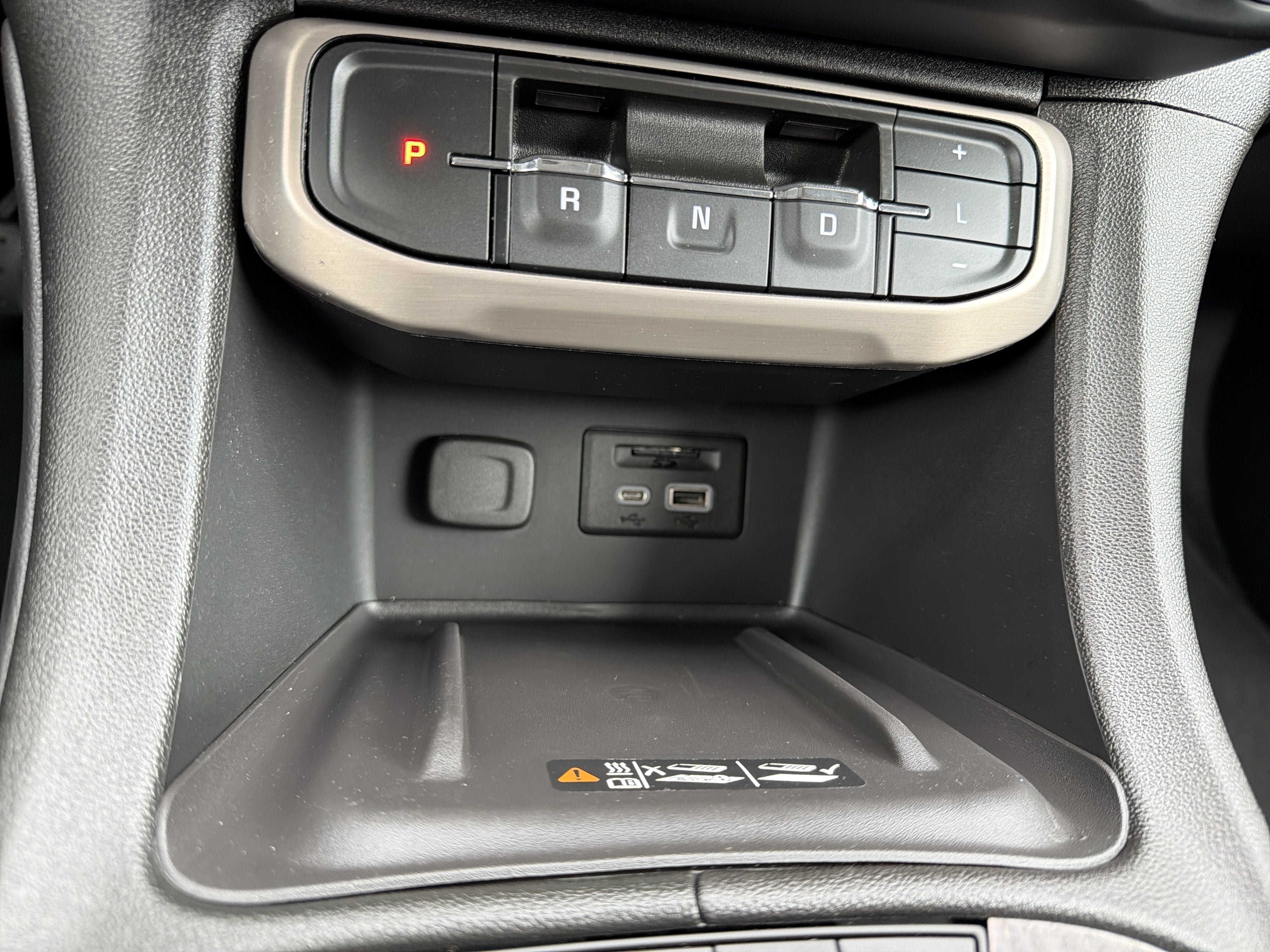 Used 2023 GMC Acadia Denali AWD/4WD image 23