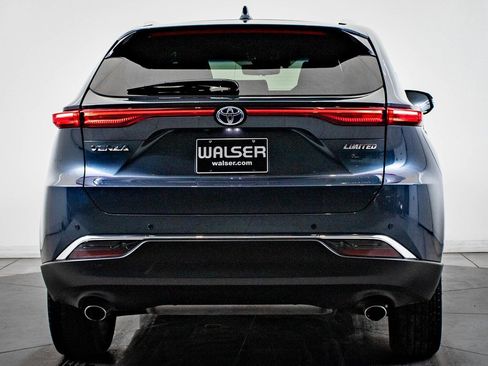 Used 2023 Toyota Venza Limited image 10