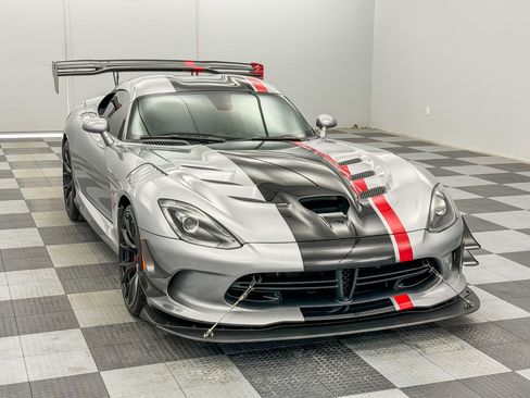 Used 2016 Dodge Viper ACR w/ Extreme Aero Package image 4