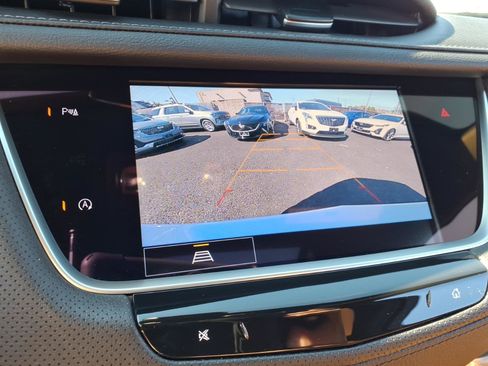 Certified 2023 Cadillac XT5 Premium Luxury AWD/4WD image 18