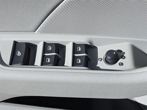 Used 2015 Audi A3 2.0T Premium w/ Audi MMI Navigation Plus image 22