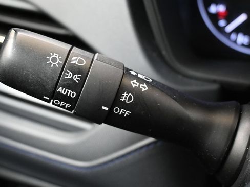 Certified 2025 Subaru Forester Premium AWD/4WD image 29
