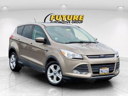 Used 2014 Ford Escape SE FWD image 1