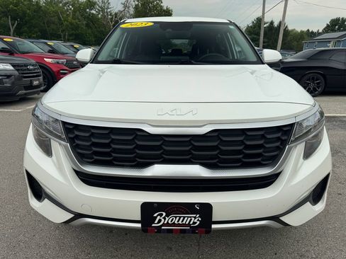 Used 2023 Kia Seltos LX AWD/4WD image 2