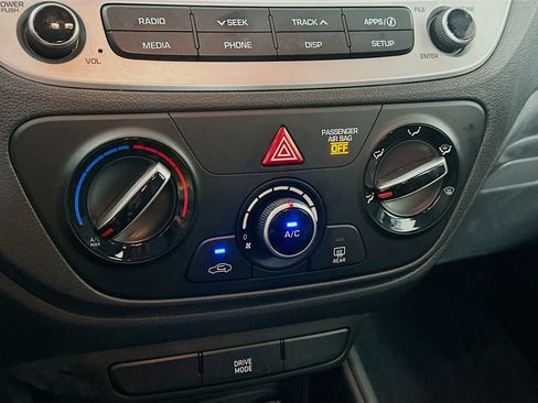 Used 2022 Hyundai Accent SEL FWD image 22