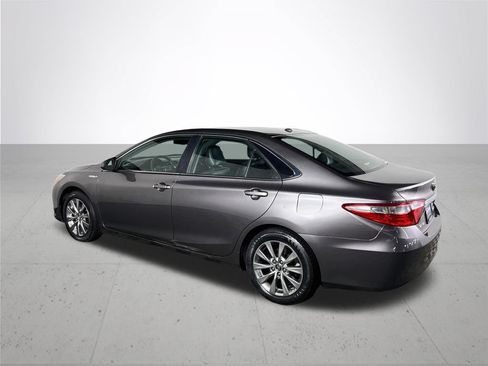 Used 2015 Toyota Camry XLE w/ Moonroof Package FWD image 8