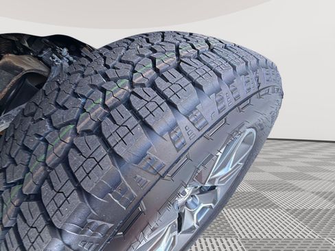 Used 2023 Chevrolet Silverado 1500 LT image 10