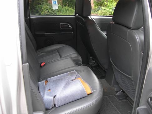 Used 2004 Chevrolet Colorado LS w/ Power Convenience Package RWD image 7