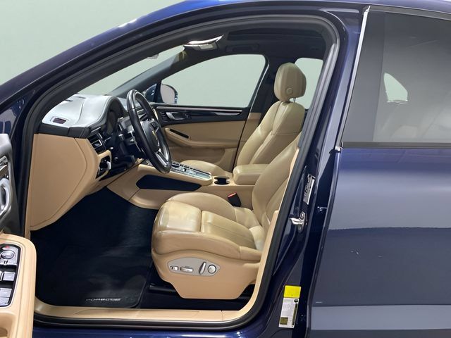 Used 2021 Porsche Macan AWD/4WD image 11
