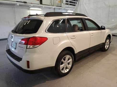 Used 2014 Subaru Outback 2.5i Premium AWD/4WD image 6