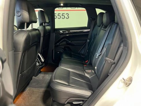 Used 2014 Porsche Cayenne Diesel AWD/4WD image 24