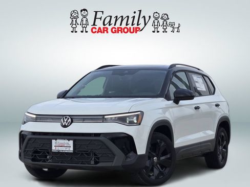 New 2026 Volkswagen Taos SE FWD image 1