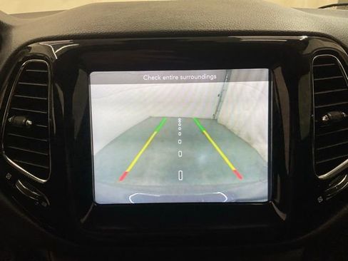 Used 2021 Jeep Compass Limited FWD image 19