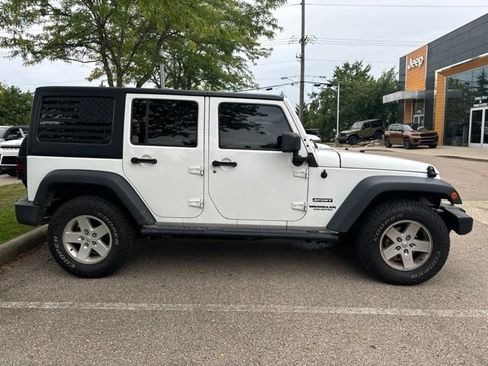 Used 2017 Jeep Wrangler Unlimited Sport AWD/4WD image 6
