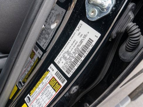 Certified 2024 Toyota Tacoma SR5 image 19