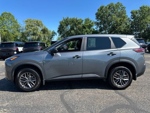 Used 2023 Nissan Rogue S AWD/4WD image 6