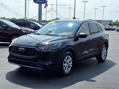 Used 2023 Ford Escape Active image 3