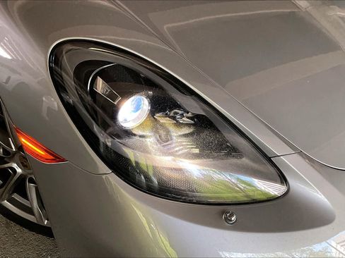 Used 2017 Porsche 718 Boxster image 26