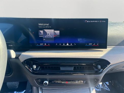 Used 2025 BMW i4 xDrive40i w/ Parking Assistance Package image 14