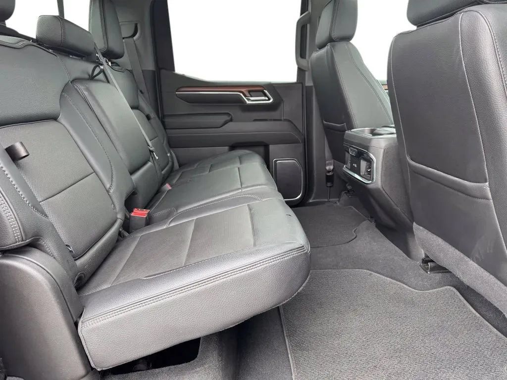 Used 2023 GMC Sierra 1500 Denali AWD/4WD image 18