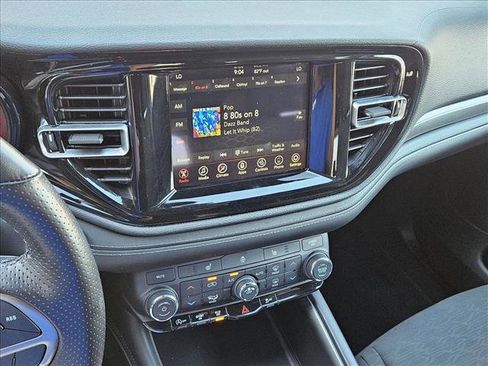 Used 2024 Dodge Durango SXT image 13