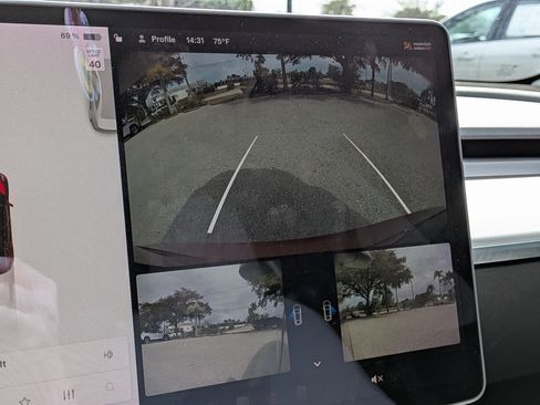 Used 2022 Tesla Model 3 Long Range image 31