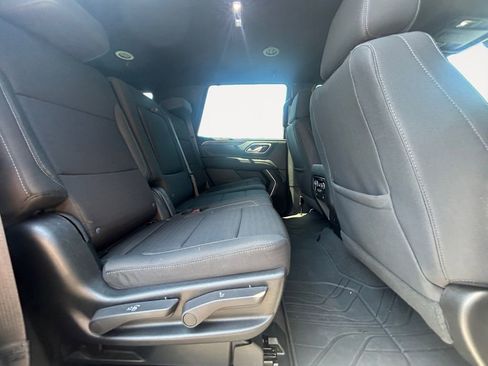 Used 2023 Chevrolet Tahoe LS image 11