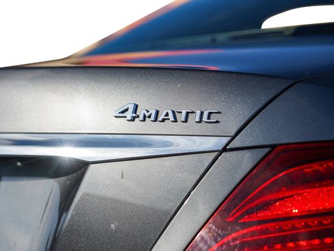 Used 2020 Mercedes-Benz E 350 4MATIC Sedan w/ Parking Assistance Package image 11