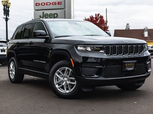 New 2025 Jeep Grand Cherokee Laredo X w/ Luxury Tech Group I AWD/4WD image 1