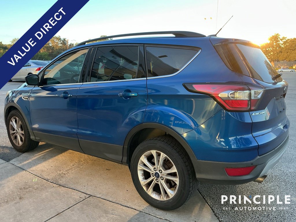 Used 2017 Ford Escape SE w/ Equipment Group 201A FWD image 4