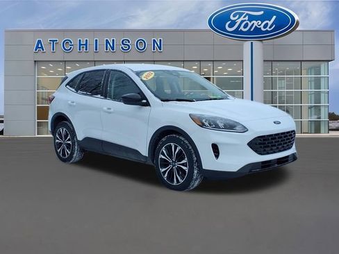 Certified 2022 Ford Escape SE w/ SE Sport Appearance Package image 3