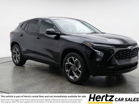 Used 2025 Chevrolet Trax LT image 1