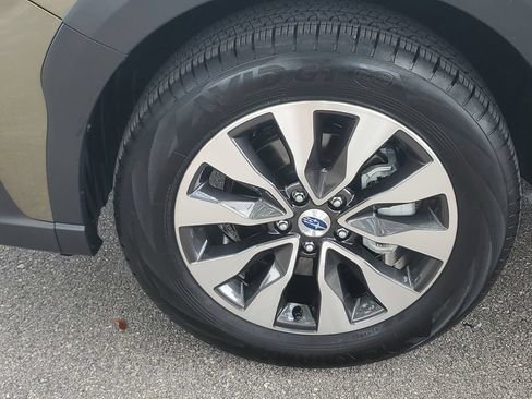 Used 2025 Subaru Outback Touring XT AWD/4WD image 11