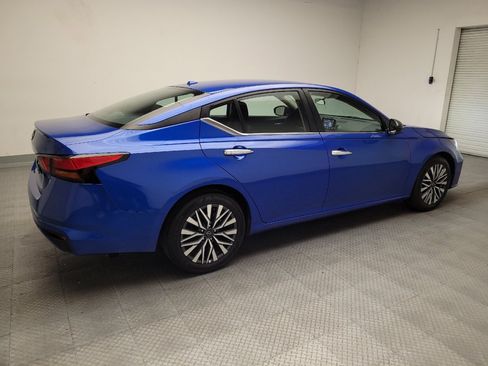 Used 2025 Nissan Altima 2.5 SV FWD image 10