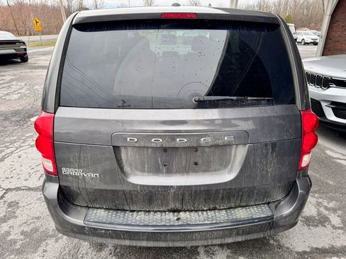 Used 2015 Dodge Grand Caravan SE w/ Quick Order Package 29E SE FWD image 4